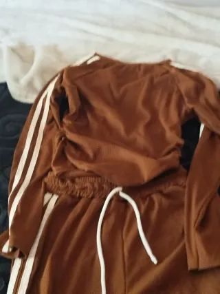 Conjunto chándal mujer marrón