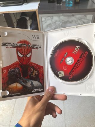 2 JUEGOS PC Y UNO DE WII