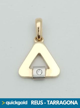035-03-00650 COLGANTE ORO DE 18K TRIANGULAR