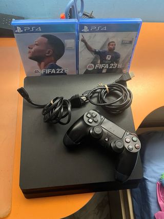 PS4 Slim 500GB Nera + FIFA 23 + FIFA 22