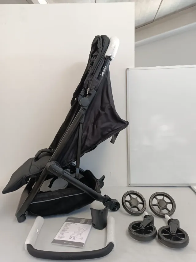 Carrito de bebé Lionelo Negro W32Y2457