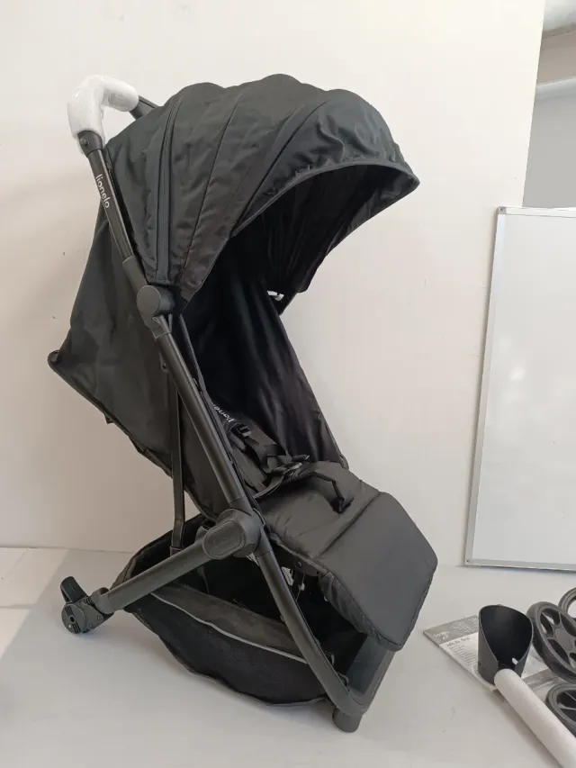 Carrito de bebé Lionelo Negro W32Y2457