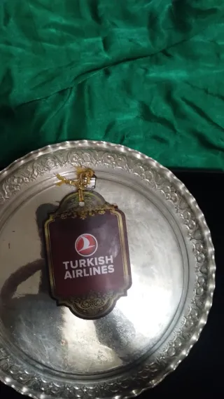 Souvenir Turkish Airlines con bordo argentata