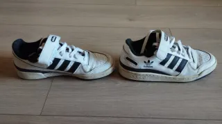 Zapatillas Adidas Blancas y Negras