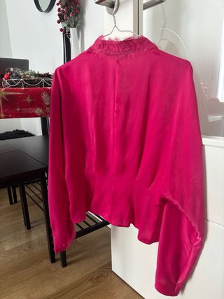 Blusa Zara encaje fucsia