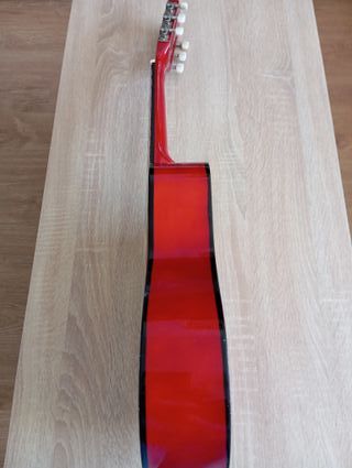 Guitarra infantil en buen estado