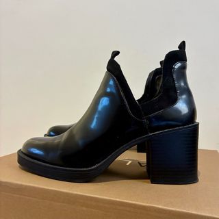 Botines negros Zara