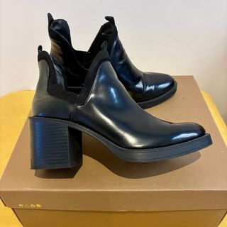 Botines negros Zara