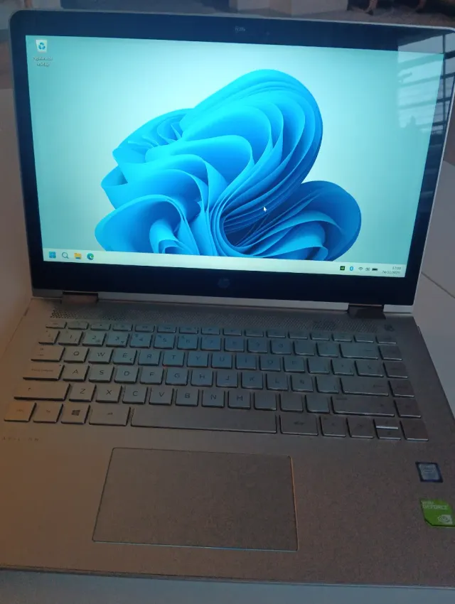 Hp Pavilion 360 i7 12gb ram 500gb ssd