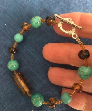 Pulsera Ámbar y Turquesa con Cierre Tortuga