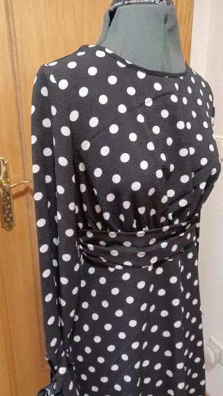 Vestido Primark lunares blanco y negro