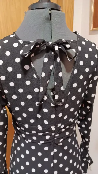 Vestido Primark lunares blanco y negro