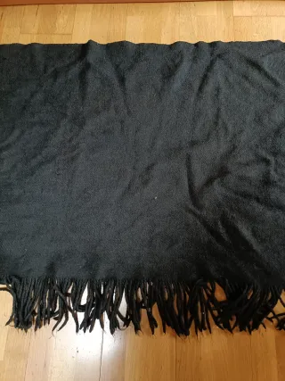 2 Mantones Pura Lana 2 m de largo x1 de ancho.