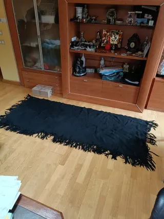 2 Mantones Pura Lana 2 m de largo x1 de ancho.