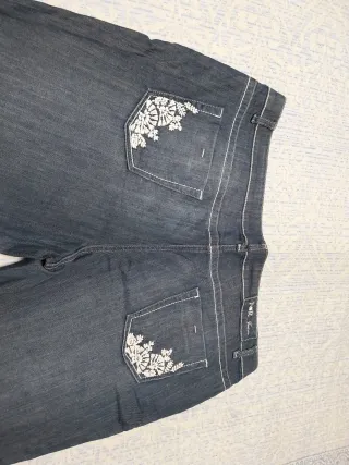 Vaqueros Punto Roma Bordados