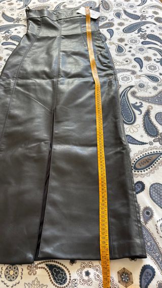 Vestido efecto piel negro