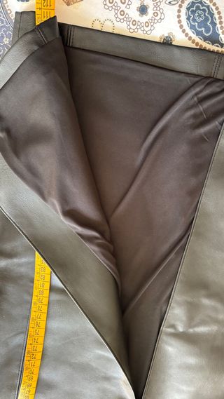 Vestido efecto piel negro