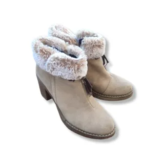 Botas de piel con pelo beige