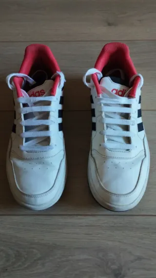 Zapatillas Adidas Blancas y Rojas