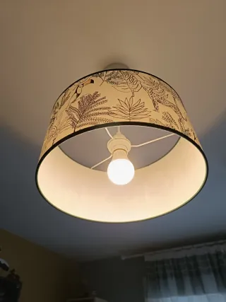 Lámpara infantil con estampado de animales