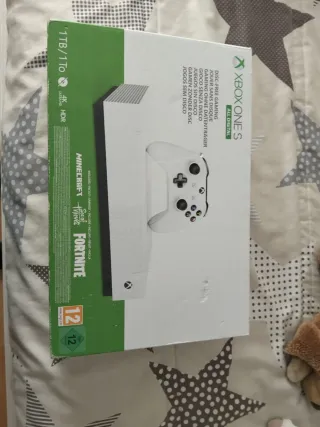 Xbox One S All Digital 1TB Minecraft Fortnite