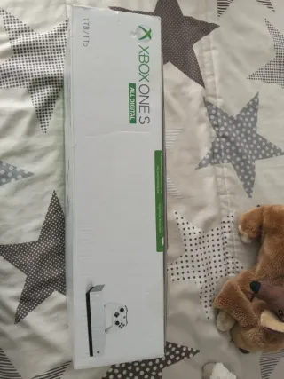 Xbox One S All Digital 1TB Minecraft Fortnite