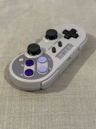 Mando 8Bitdo SN30 Pro SNES Edición América