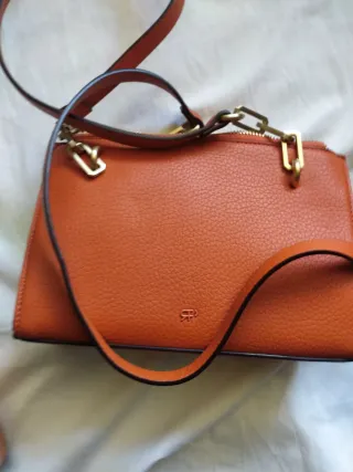 Bolso naranja de piel