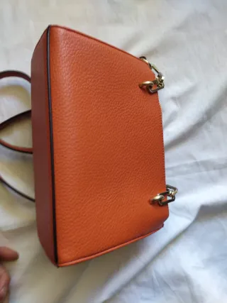 Bolso naranja de piel
