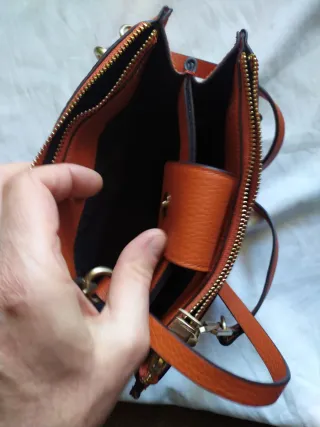 Bolso naranja de piel