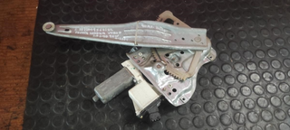 Motor elevalunas trasero derecho 992045100