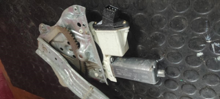Motor elevalunas trasero derecho 992045100