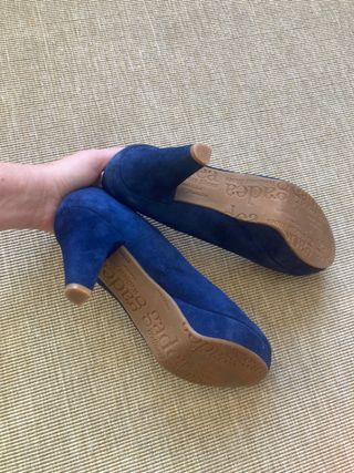 Zapatos Gadea ante azul 40