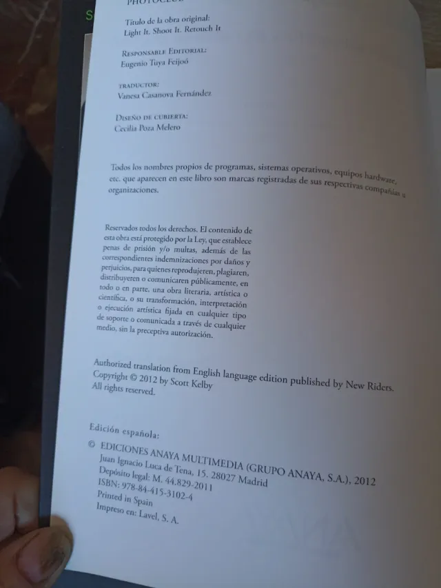 Iluminar, disparar y retocar. Conseguir fotogra...