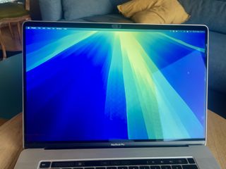 MacBook Pro 16 (2019) 16GB RAM 512GB SSD