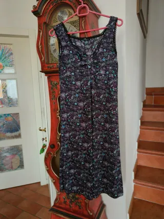 Abito Pescecane Rosso  Fantasia Viola Taglia L