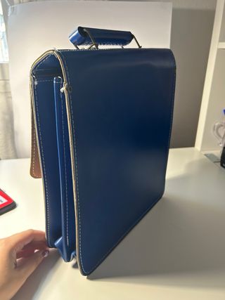 Bolso azul y naranja