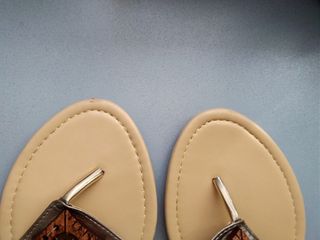 Chanclas (Mujer, 36)