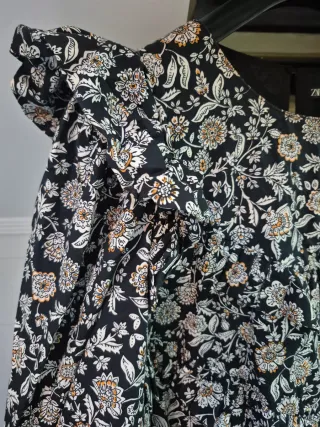 Vestido estampado floral Zara