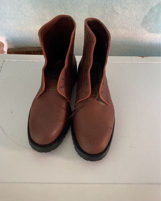 Botines de cuero marrones