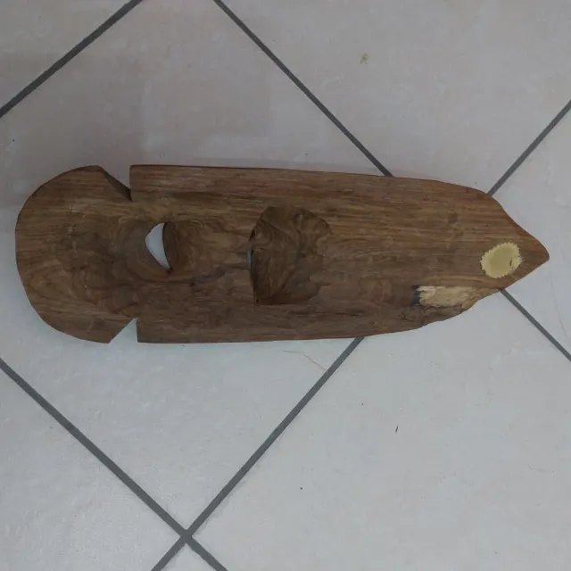 Maschera etnica in legno