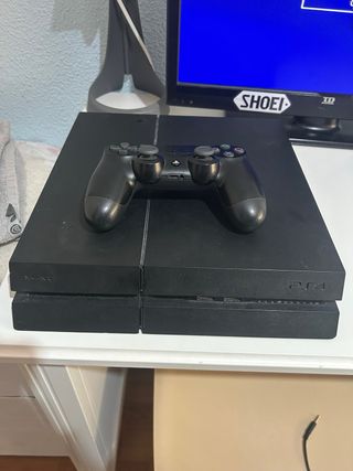 PS4 (PlayStation 4) Nera + Controller