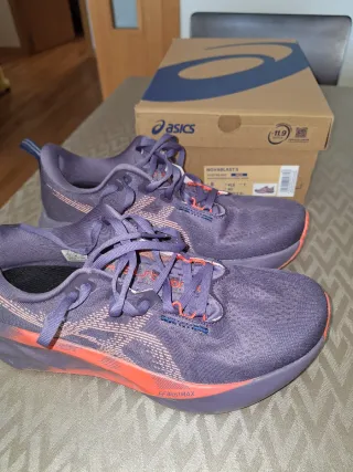 Asics Novablast 5 Talla 41,5