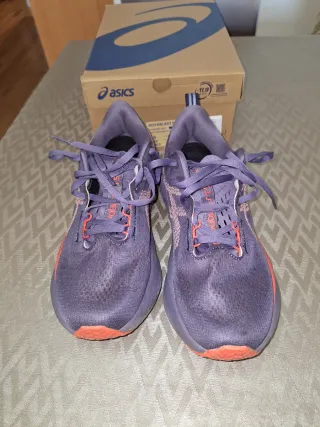 Asics Novablast 5 Talla 41,5