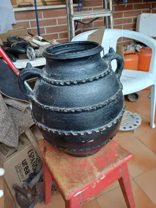 Cántaros antiguos de barro