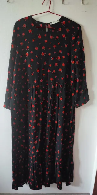 Vestido largo Pull and Bear estampado floral