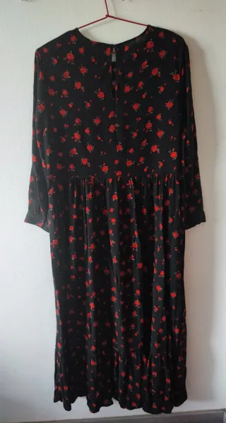 Vestido largo Pull and Bear estampado floral