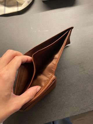 cartera billetera de piel marrón