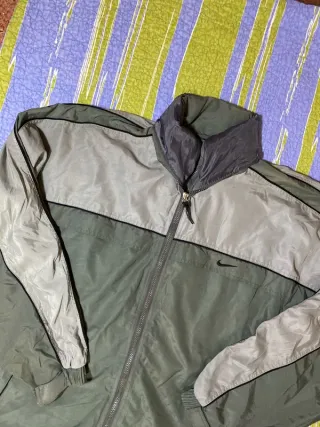 Chaqueta Nike impermeable militar verde gris XL