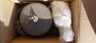 Lámpara industrial metálica